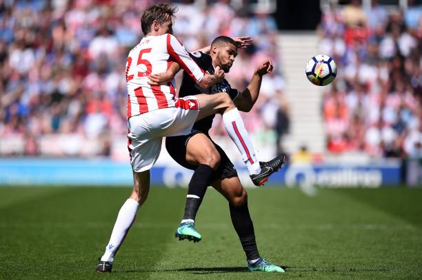 次对决中 次对决中