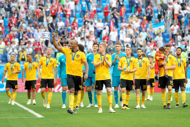 依仗年轻小 依仗年轻小