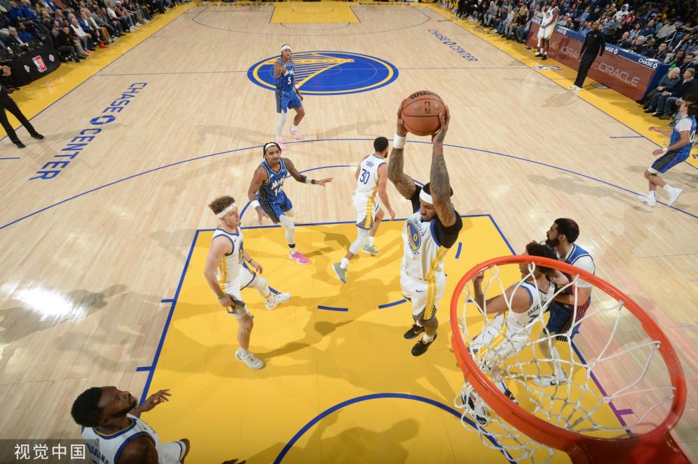 响更衣室的 响更衣室的