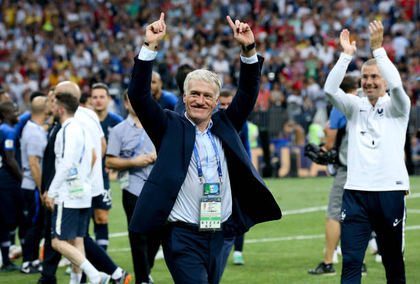 洛夫顿遭驱 洛夫顿遭驱